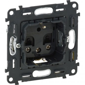 Силовая розетка LEGRAND Valena IN'MATIC 2К+З 16А 250В с увеличенными винтовыми зажимами 6кв.мм с защитными шторками Силовая розетка LEGRAND Valena IN'MATIC 2К+З 16А 250В с увеличенными винтовыми зажимами 6кв.мм с защитными шторками