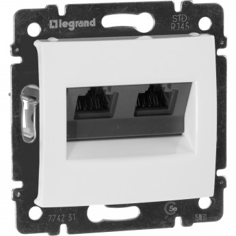 Информационная розетка LEGRAND Valena RJ45 категория 5e UTP 2 выхода с захватами белый Информационная розетка LEGRAND Valena RJ45 категория 5e UTP 2 выхода с захватами белый